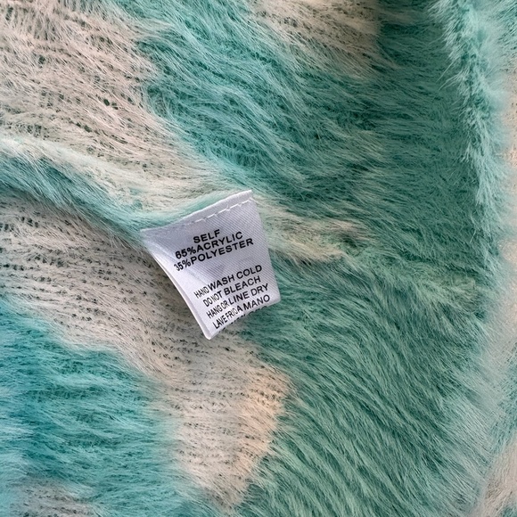 New Easel Los Angeles Sweater Pullover Fuzzy Mint Size Small - Picture 5 of 6